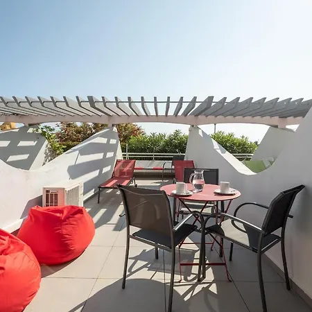 Honey Trap Port Ambonne Naturiste *