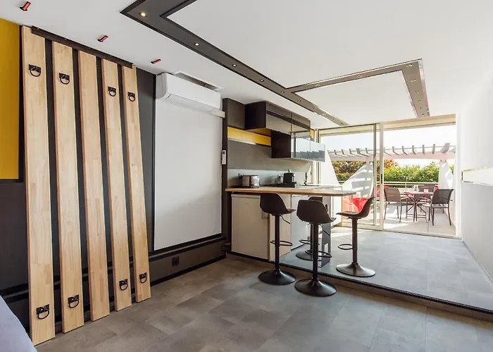 Appartement Honey Trap Port Ambonne Naturiste