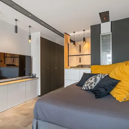 Honey Trap Port Ambonne Naturiste Apartman