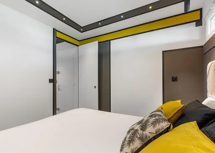 Honey Trap Port Ambonne Naturiste