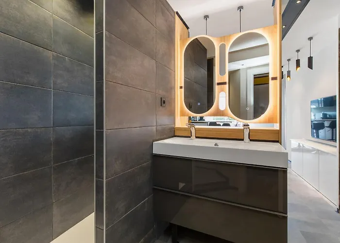 Honey Trap Port Ambonne Naturiste